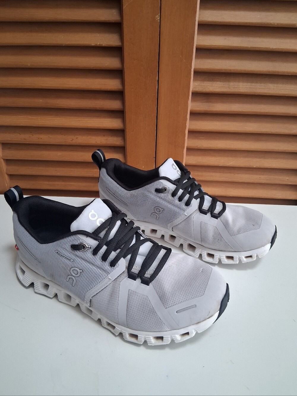 On Cloud 5 Glacier White Women's Waterproof Running Shoe * Size: 6.5 - Picture 4 of 8